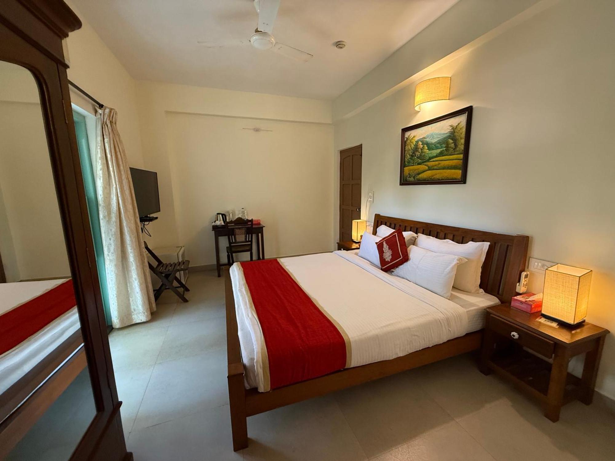 Lar Amorosa Boutique Hotel - Goa Калангут Экстерьер фото