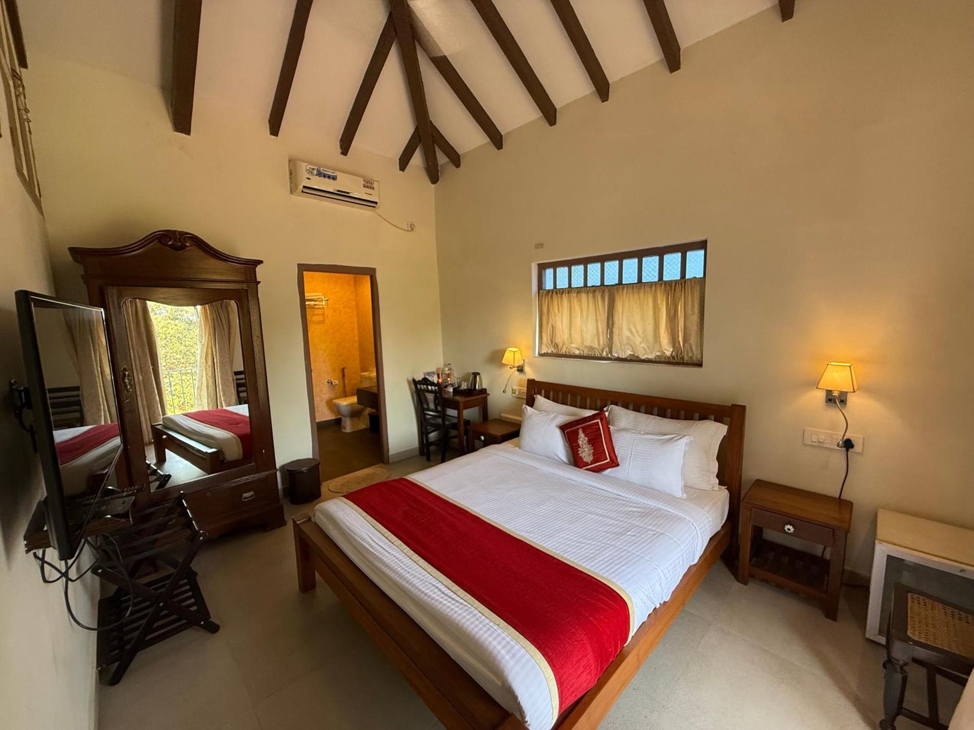 Lar Amorosa Boutique Hotel - Goa Калангут Экстерьер фото