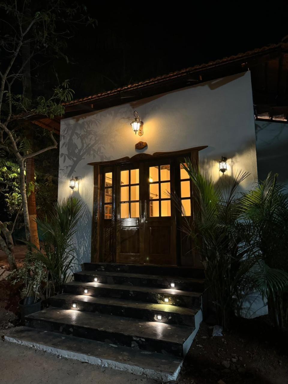 Lar Amorosa Boutique Hotel - Goa Калангут Экстерьер фото